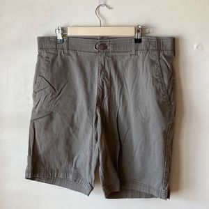 Lee Extreme Comfort Men’s Shorts in Gray/Brown - Sz 36
